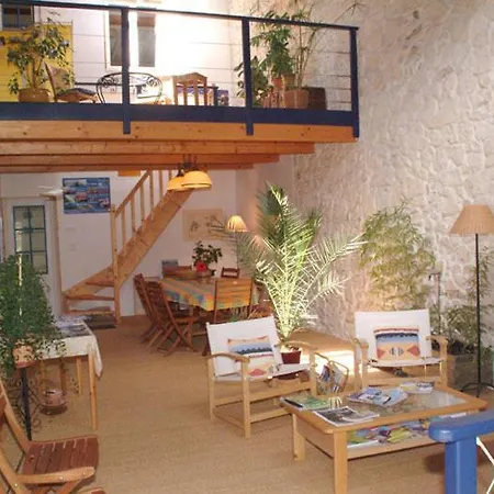 La Maison Des Iles Bed & Breakfast Roquefort-des-Corbières