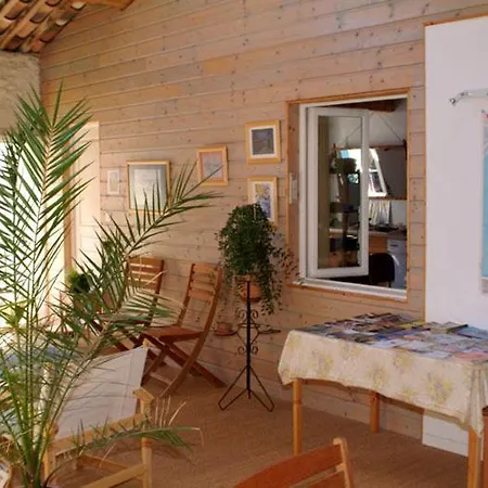 La Maison Des Iles Roquefort-des-Corbières