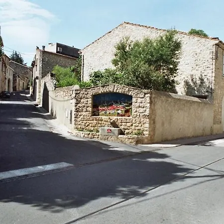 La Maison Des Iles Bed & Breakfast *