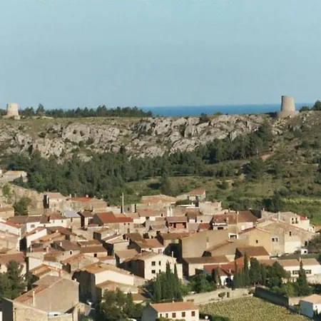 La Maison Des Iles Bed & Breakfast *